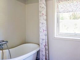 4 Star Holiday Home in Hallnas