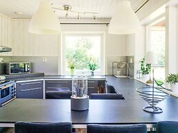 4 Star Holiday Home in Hallnas