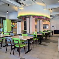 MaxOne Dumai