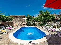 Andrea Comfortable Holiday Residence