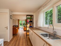 Beautiful Bungalow With Garden