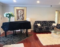 Howick Luxury Large Home