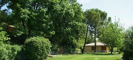 Luxurious Bungalow in Garda With Swimming Pool