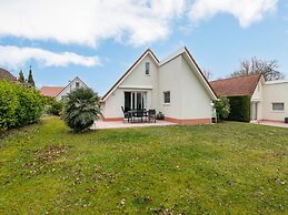 Beautiful Holiday Home With 2 Pools