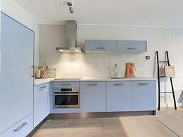 Modern Stay Near the Beach