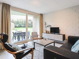 Modern Stay Near the Beach