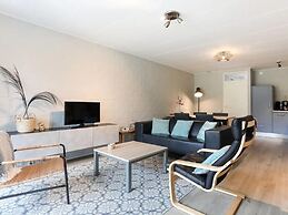 Modern Stay Near the Beach