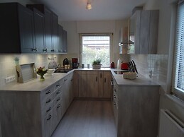 Anchorage Modern Retreat