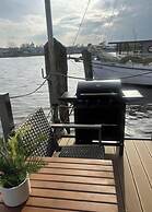Premium Houseboat Blue Lagoon