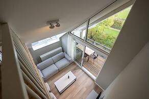 Stylish Marina Loft W/balcony