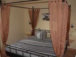 Peaceful Garden Stay
