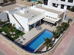 Modern Villa Near Guardamar