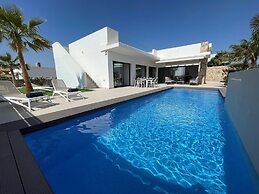 Modern Villa Near Guardamar