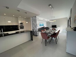 Modern Villa Near Guardamar