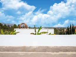 Modern Stay Near Monte Solana
