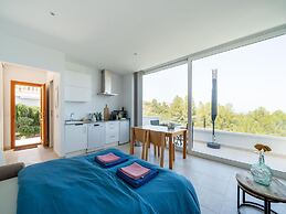 Modern Stay Near Monte Solana