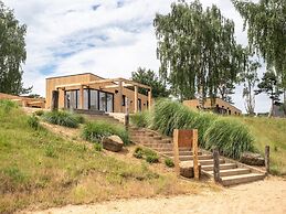 Lodge by Rhine With Stunning Water Views