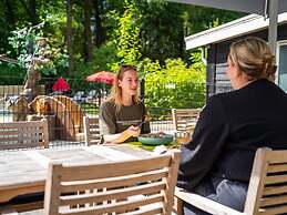 Nature-connected Modern Stay