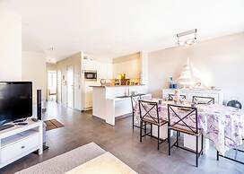 Apartment by the Coast With Sunny Terrace