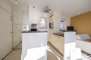 Exclusive Penthouse With 2 Sunny Terraces