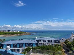Oceanview Apartment w/ Pool