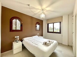 Sunlit Villa Near Golf
