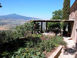 Villa With Pool in Sarteano