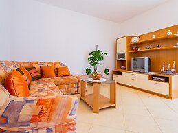 Spacious Apartment With Large Covered Terrace