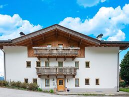 Chalet in Gattererberg Near Ski Slopes