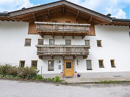 Chalet in Gattererberg Near Ski Slopes