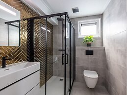 Woodland Stay With Heated Pool