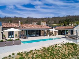 Villa Noeli With Swimming Pool