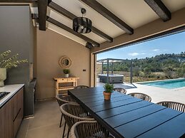 Villa Noeli With Swimming Pool