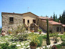 Stylish Cetona Apartment With Pool