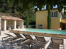 Lovely Holiday Home With Private Pool