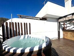 Atico con Jacuzzi en Carboneras