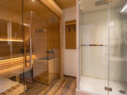 Spacious Apartment With Sauna