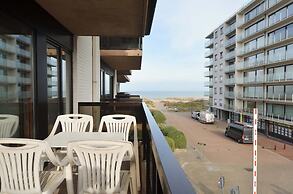 Apartment Oostduinkerke Near the Beach