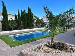 Belvilla by OYO Villa La Casita