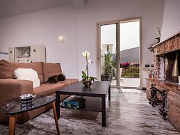 Apartment in Terrasini With Sea Views