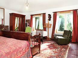 Spacious 11-bed Family Retreat