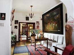 Spacious 11-bed Family Retreat