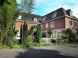Spacious 11-bed Family Retreat