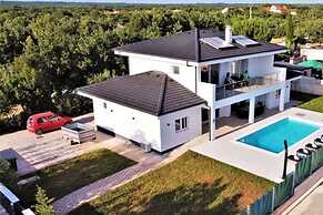 Villa Hedonistra