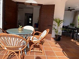 Spacious Holiday Home With Private Garden