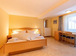 Nice Apartment in Langenfeld With Garden