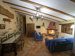 Holiday Home in Laroya With Pool & BBQ
