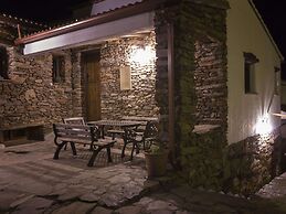 Holiday Home in Laroya With Pool & BBQ