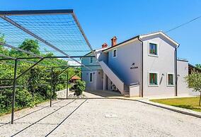 Villa Tara With a Beautiful Heated Pool