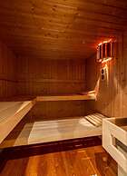 Stork's Nest Modern Retreat